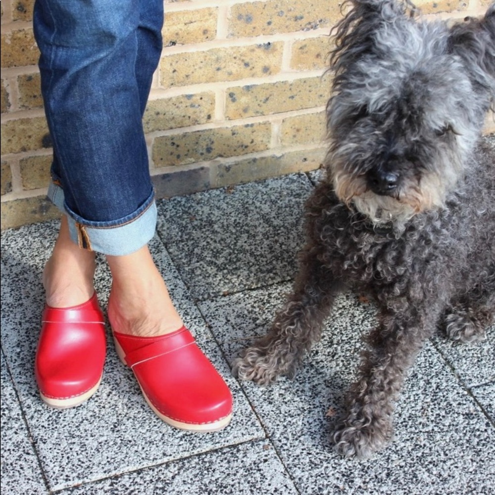 Lotta’s Swedish Clogs, Classic Red, Size 40 / 9 LIKE NEW